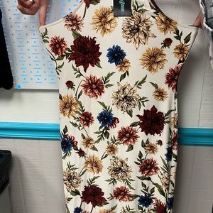 CREAM MAROON GREEN
YELLOw FLOWER SUNDresS